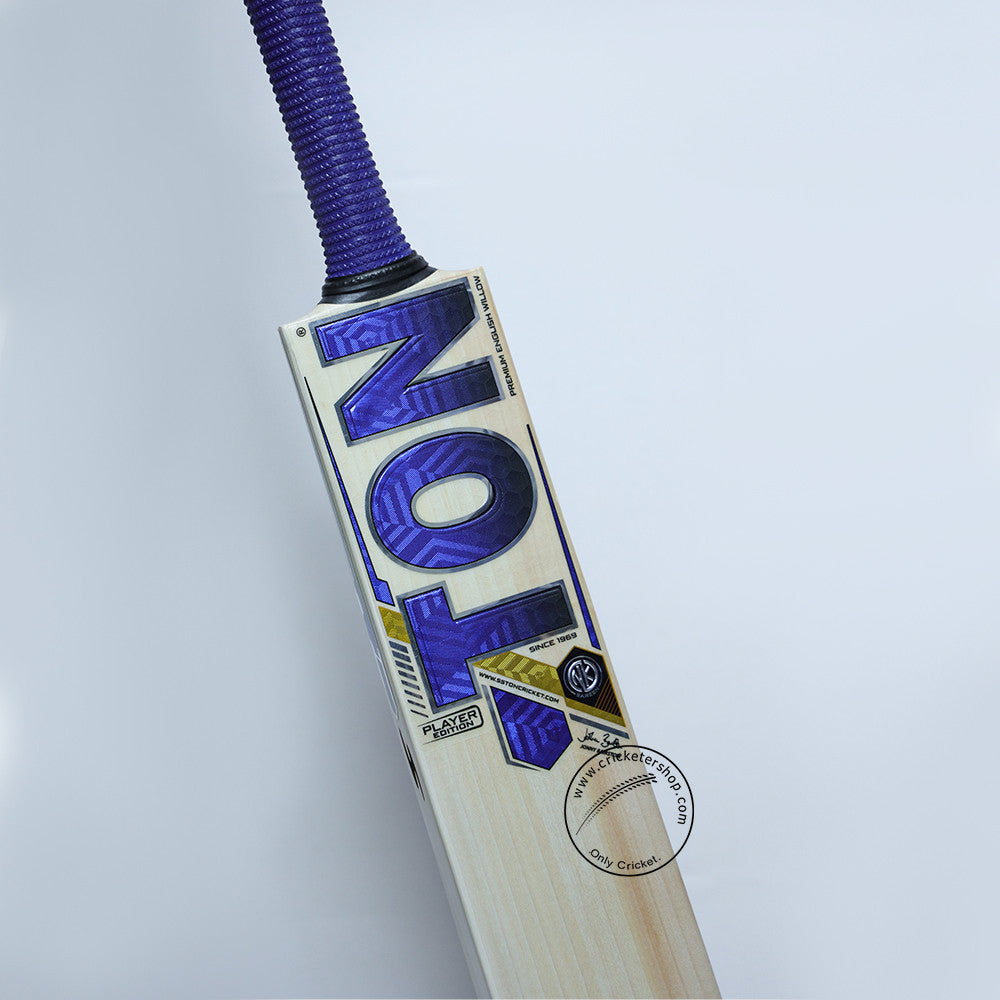 SS Ton Player Edition English Willow Cricket Bat Size 4 @ Front View