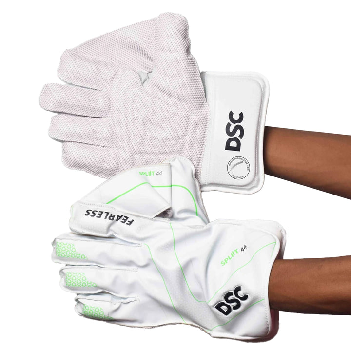 DSC Split 44 Wicket Keeping Gloves Size