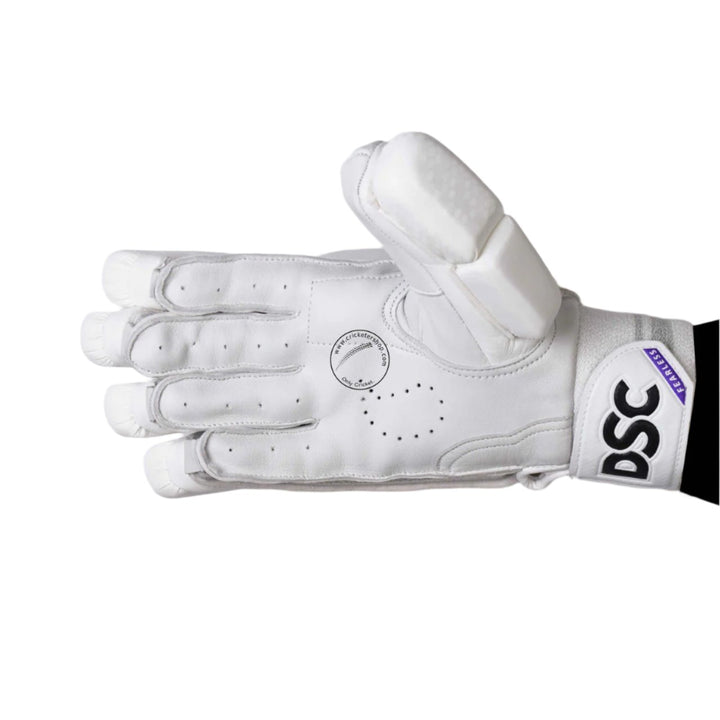 DSC Krunch 500 Cricket Batting Gloves Size @ Right Front View