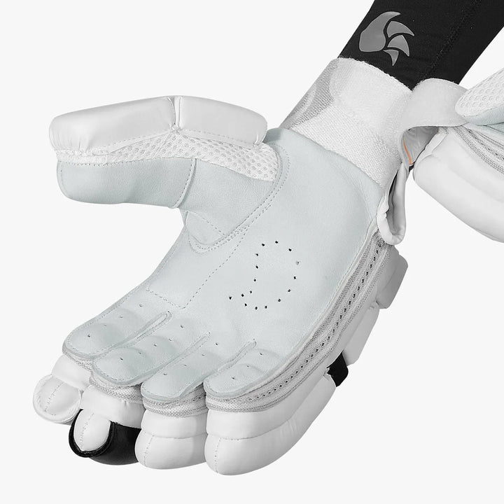 Dsc Krunch 7.0 Cricket Batting Gloves @  Right Front View