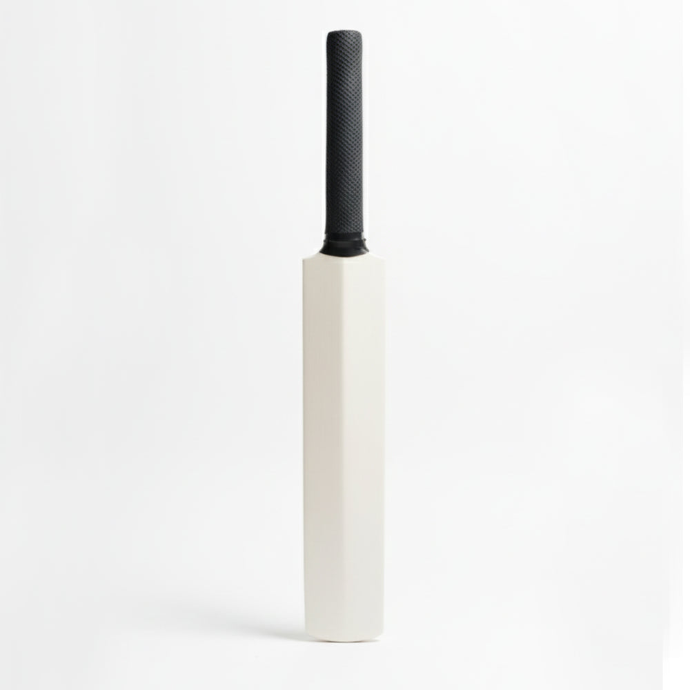 Gortonshire Mini Cricket Bat 12 Inch@front view1