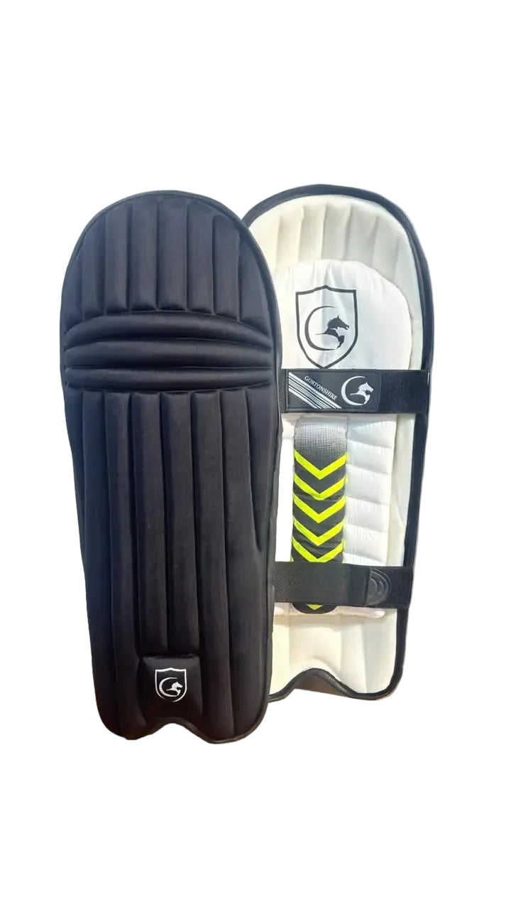 Gortonshire Moulded Cricket Batting Leg Guard Pads Black @ Composite View