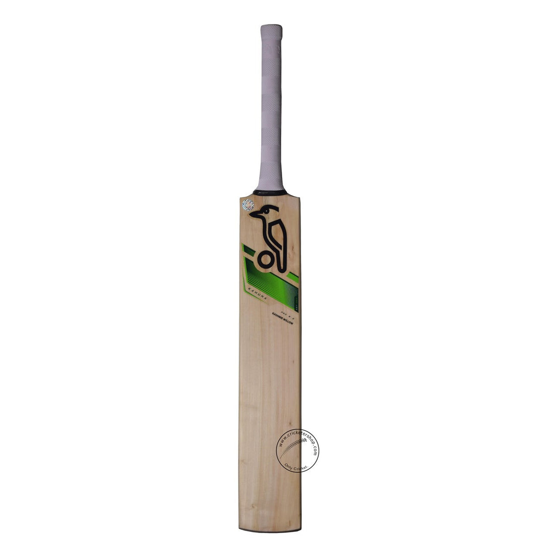 Kookaburra Kahuna 8.2 Kashmir Willow Cricket Bat Size SH @ Front View