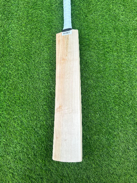 Premium Custom English Willow Cricket Bat Size SH UID07@front view 1