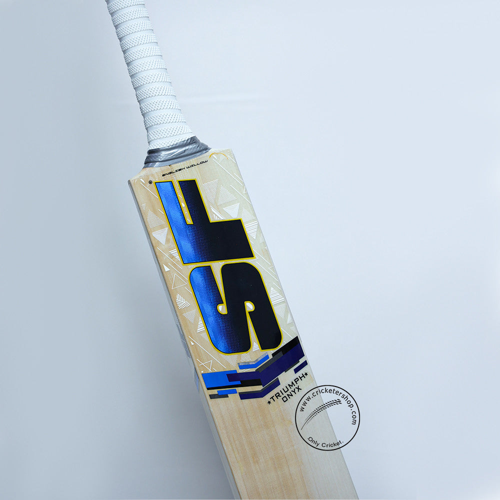 SF Triumph OnyX English Willow Cricket Bat Size SH@ Front View