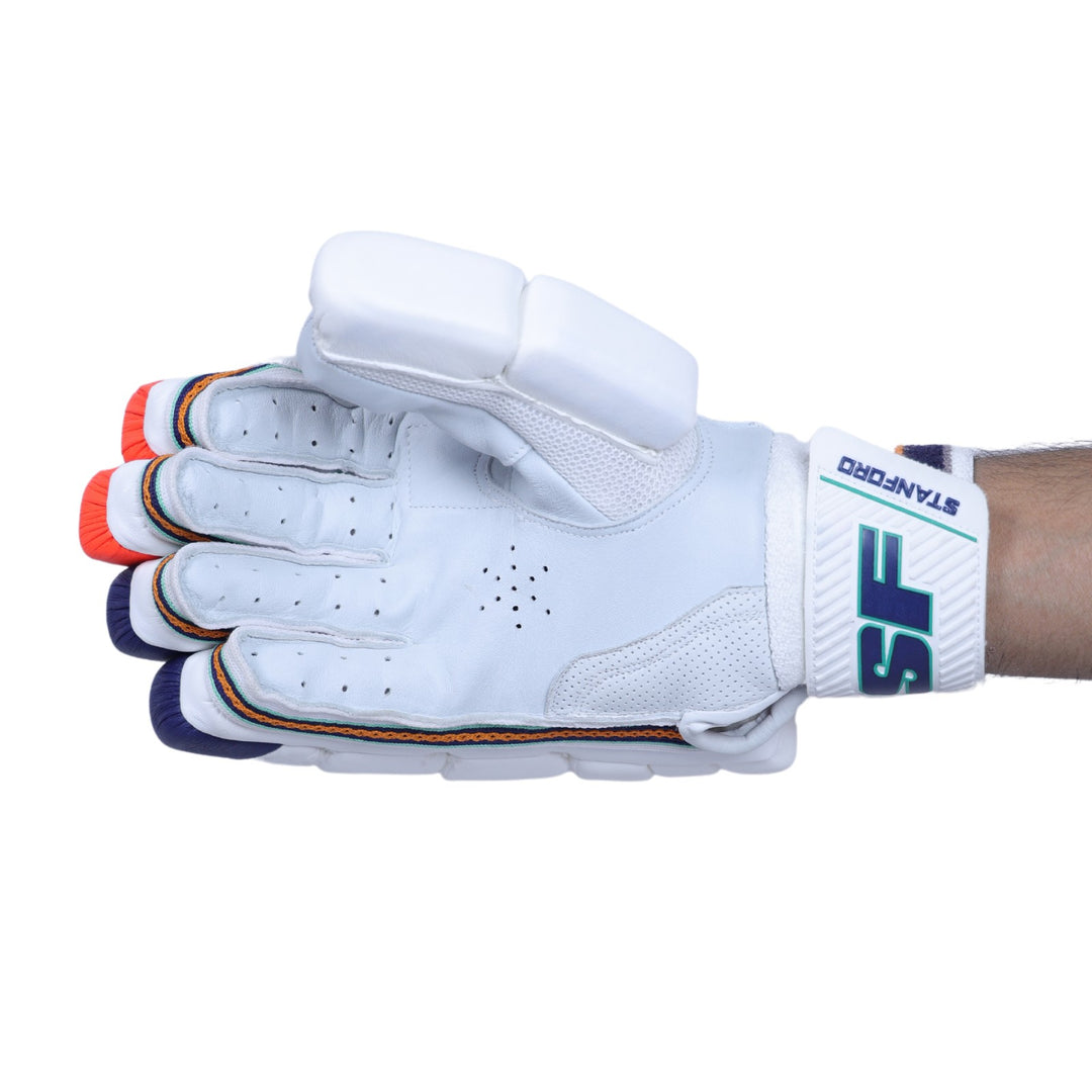 SF Power Bow Cricket Batting Gloves Size@Right View