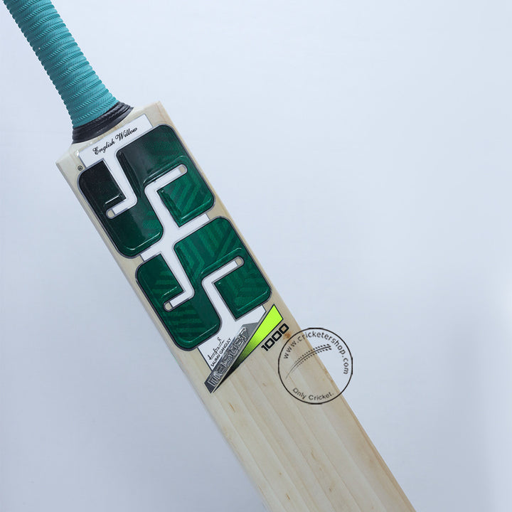 SS Master 1000 English Willow Cricket Bat Size SH @ Face View