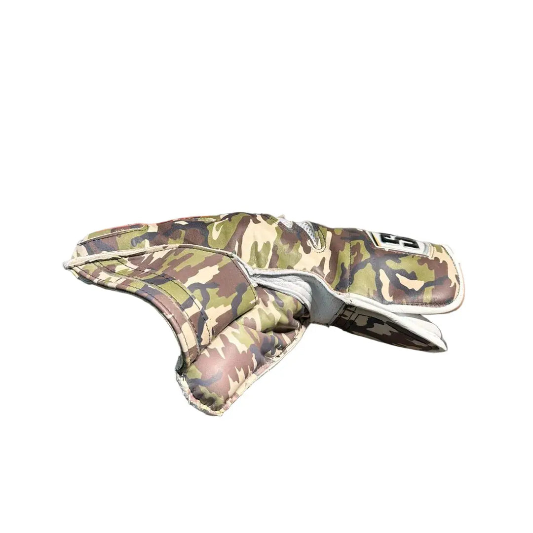 SS Players Series Camo Cricket Wicket Keeping Gloves Mens @ Side View