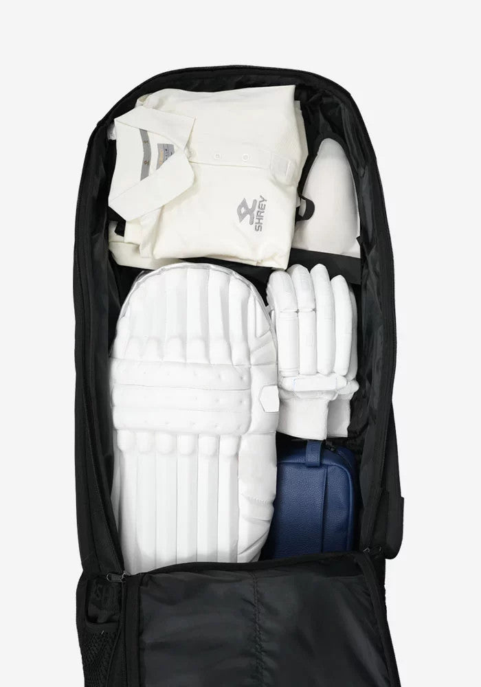 Shrey Meta Duffle Wheelie 120 Cricket Kit Bag Colour Black @ Inside View