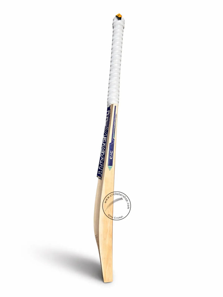 Versant Goat Players Edition English Willow Cricket Bat Size SH@front view3