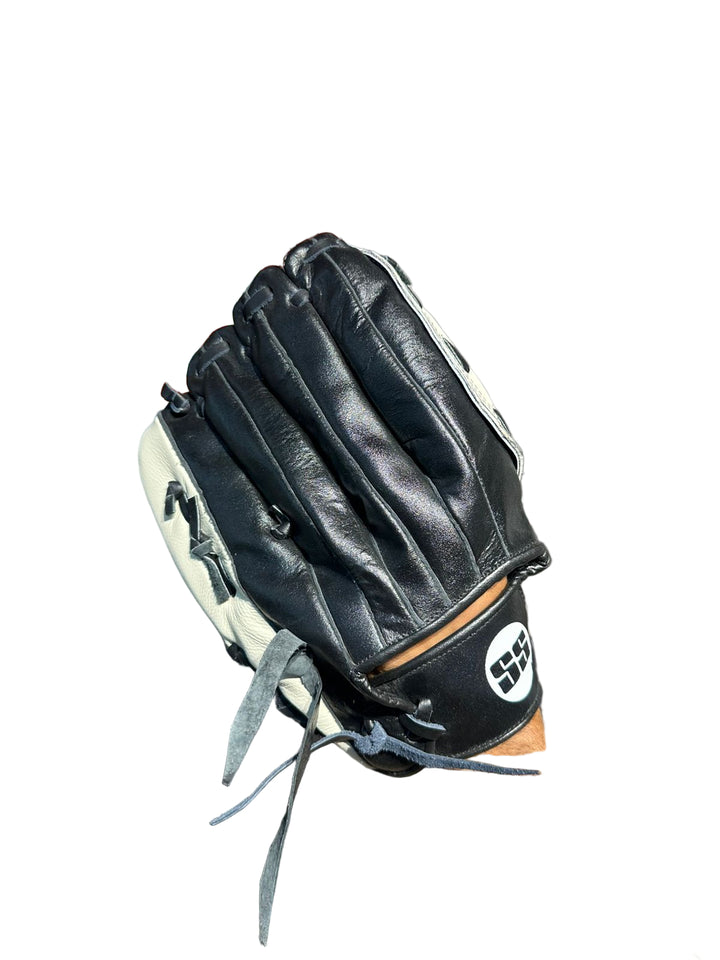 SS MITT Cricket Catching Gloves Black@front view3